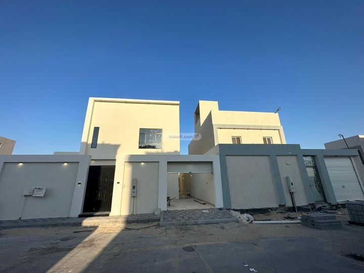 Villa 312 SQM Facing West on 15m Width Street West Al Aziziyah, Al Khobar