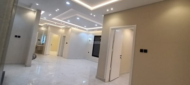 فيلا 300 متر مربع شرقية على شارع 25م حارة الباب الجديد، مكة المكرمة