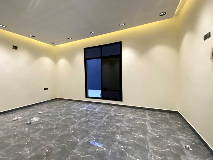Floor 190 SQM with 5 Bedrooms Okaz, South Riyadh, Riyadh