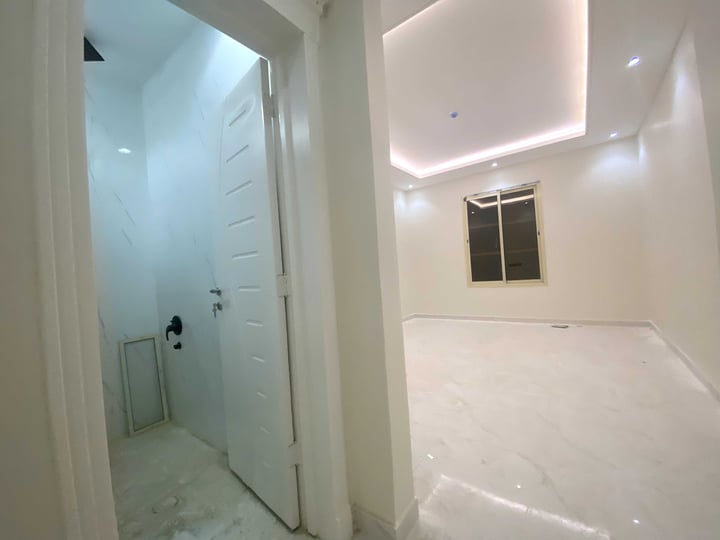 Apartment 184 SQM with 5 Bedrooms Tuwaiq, West Riyadh, Riyadh