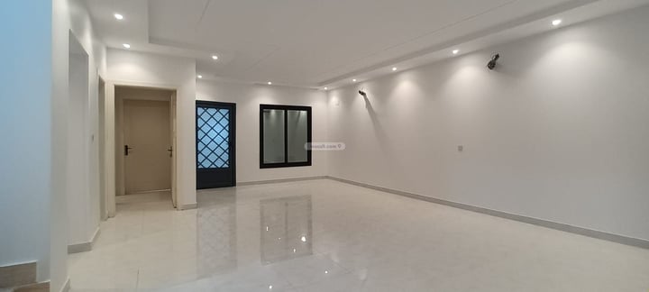فيلا 381 متر مربع شمالية على شارع 20م حارة الباب الجديد، مكة المكرمة