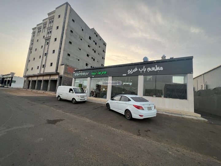 Building 687 SQM with 2 Floors Facing South Al Safa, Tabuk