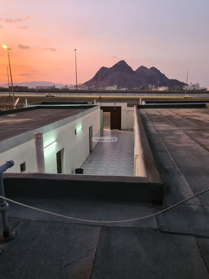 Rest House 600 SQM with 9+ Bedrooms Industrial City, Madinah