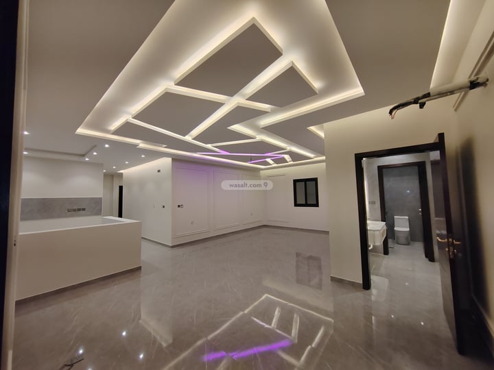 Villa 207 SQM with 2 Apartments Facing South Al Aziziyah, North Jeddah, Jeddah