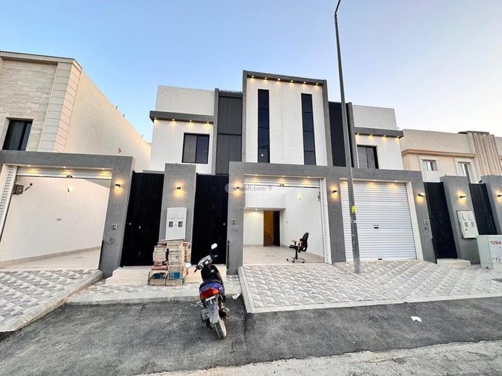 Floor 180 SQM with 4 Bedrooms Okaz, South Riyadh, Riyadh