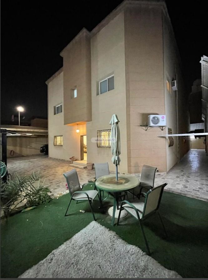 Villa 500 SQM Facing South East on 12m Width Street Al Rawdah, East Riyadh, Riyadh