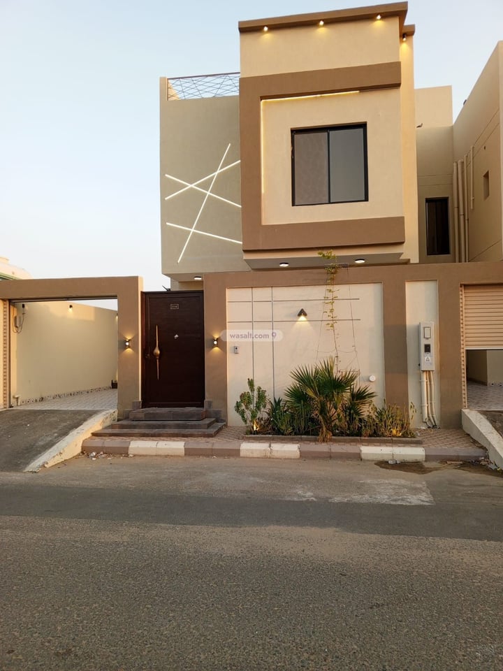 Villa 300 SQM Facing North on 25m Width Street Al Ukayshiyah, Makkah