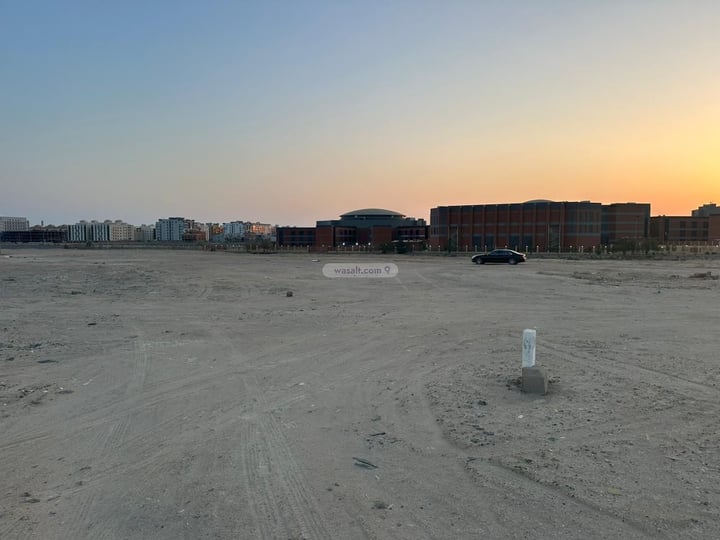 أرض 900 متر مربع غربية على شارع 32م الصوارى، شمال جدة، جدة