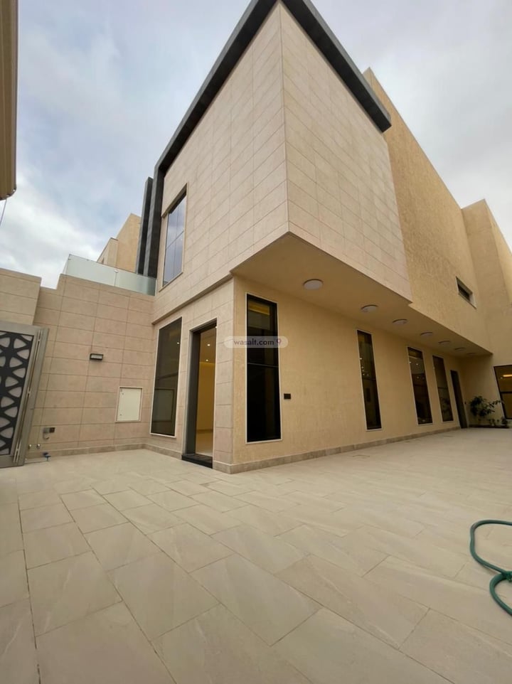 Villa 375 SQM Facing East on 15m Width Street Al Malqa, North Riyadh, Riyadh