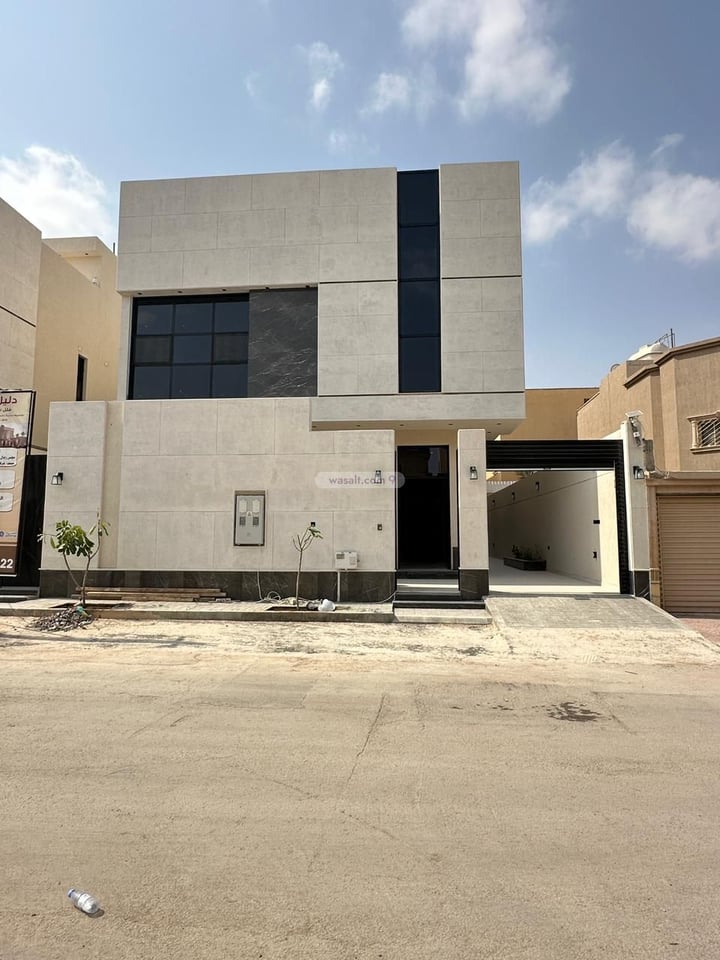 Villa 350 SQM with 1 Apartment Facing East Ishbiliyah, East Riyadh, Riyadh