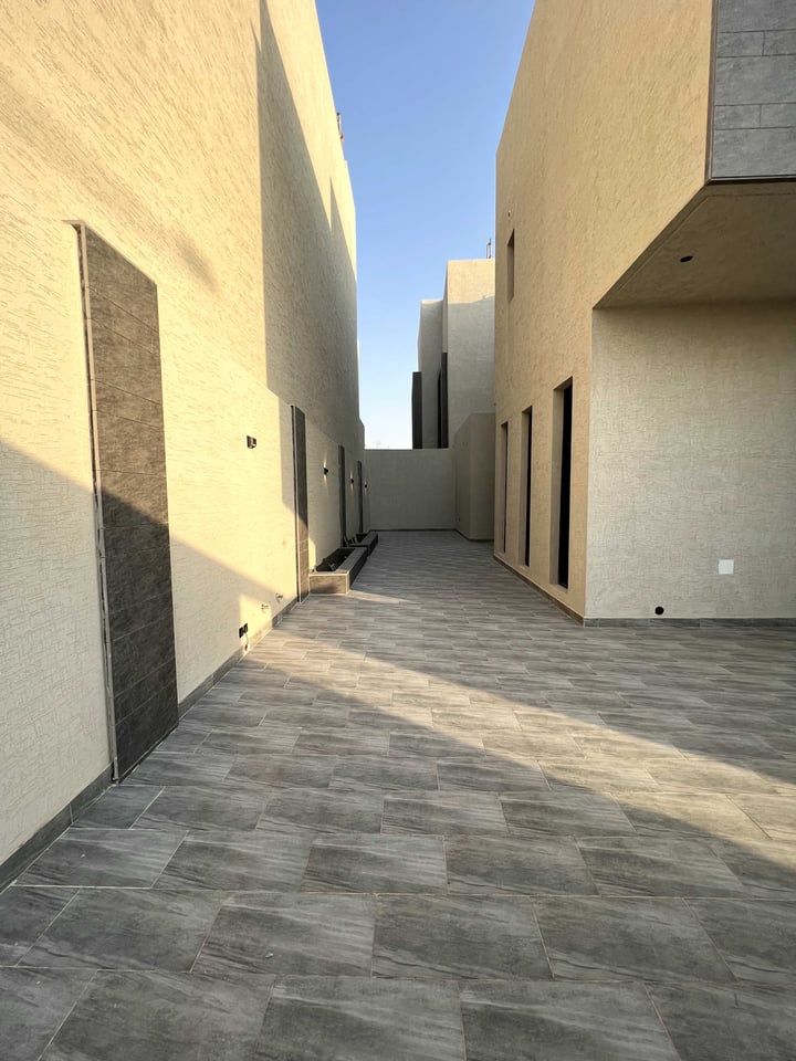 فيلا 312 متر مربع شمالية على شارع 18م النرجس، شمال الرياض، الرياض
