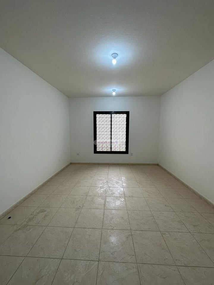 Apartment 164 SQM with 5 Bedrooms Al Suwaidi, West Riyadh, Riyadh