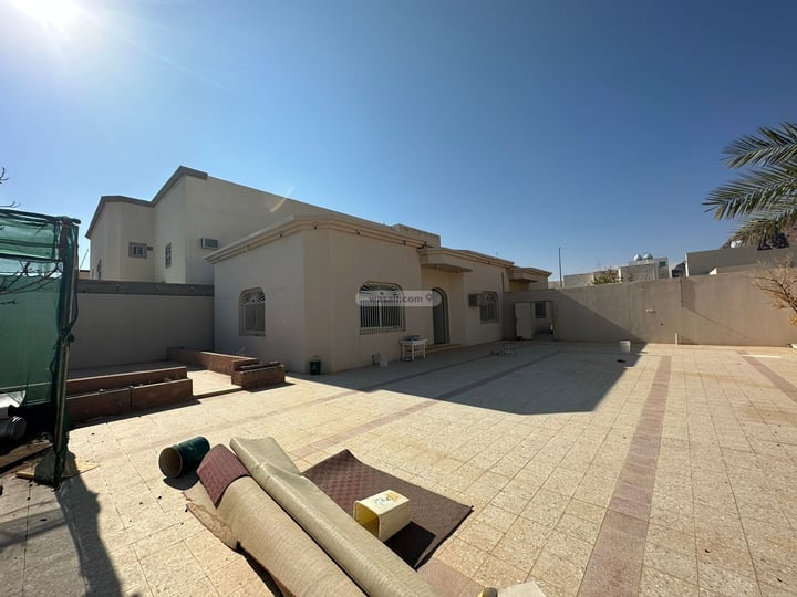 Rest House 595 SQM Facing North West on 15m Width Street Al Shifa, Hail