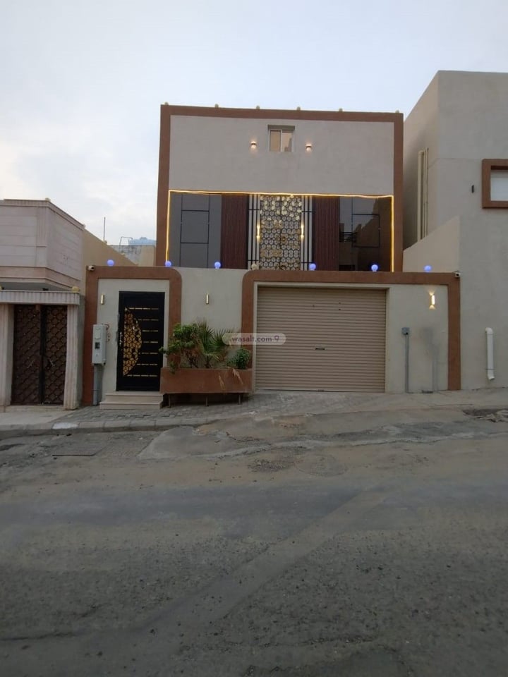 فيلا 326 متر مربع شمالية شرقية على شارع 12م العمرة الجديدة، مكة المكرمة
