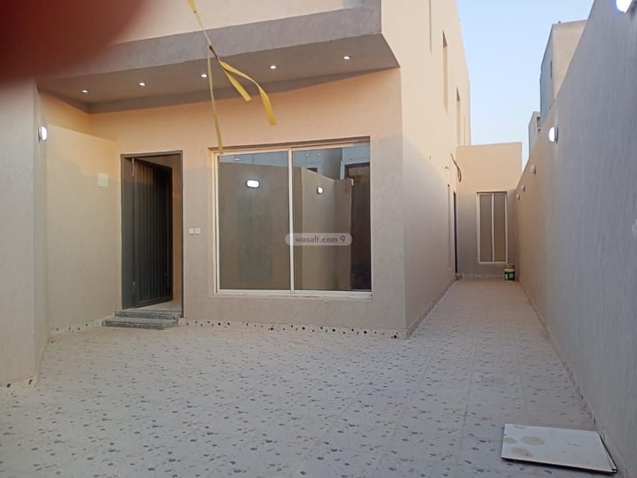 Floor 140 SQM with 5 Bedrooms Okaz, South Riyadh, Riyadh