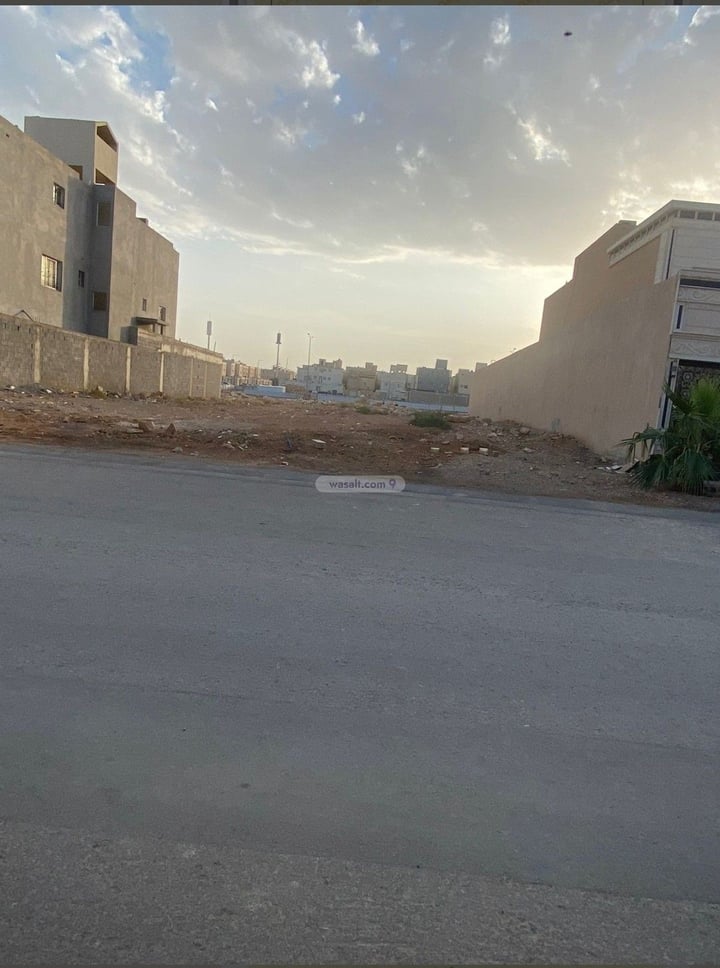 أرض 858 متر مربع شمالية على شارع 20م بدر، جنوب الرياض، الرياض