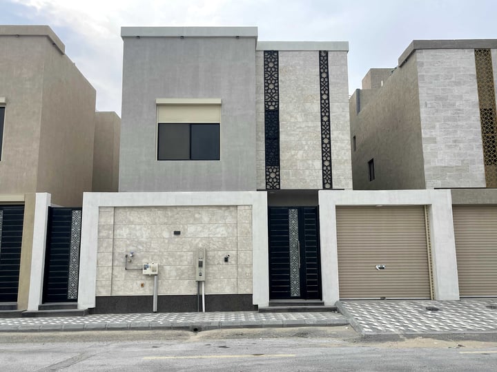Villa 307 SQM Facing North East on 16m Width Street Al Bahar, Al Khobar