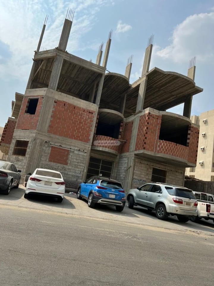Building 743 SQM with 5 Floors Facing South Batha Quraysh, Makkah