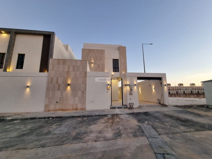 فيلا 300 متر مربع شمالية شرقية على شارع 25م عكاظ، جنوب الرياض، الرياض