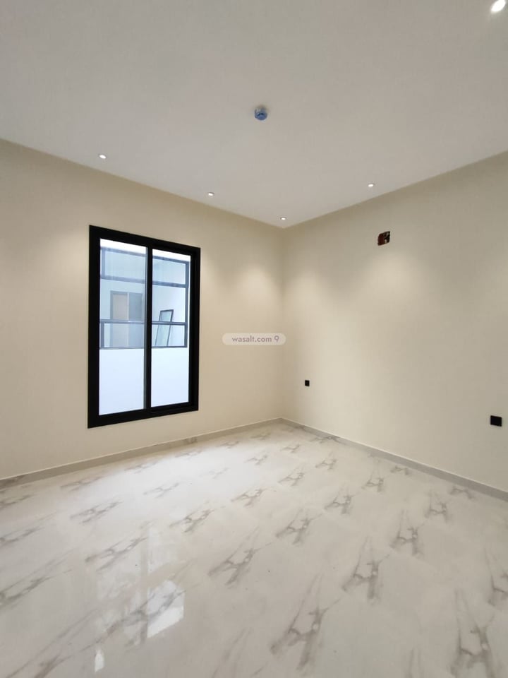 Floor 185 SQM with 5 Bedrooms Okaz, South Riyadh, Riyadh