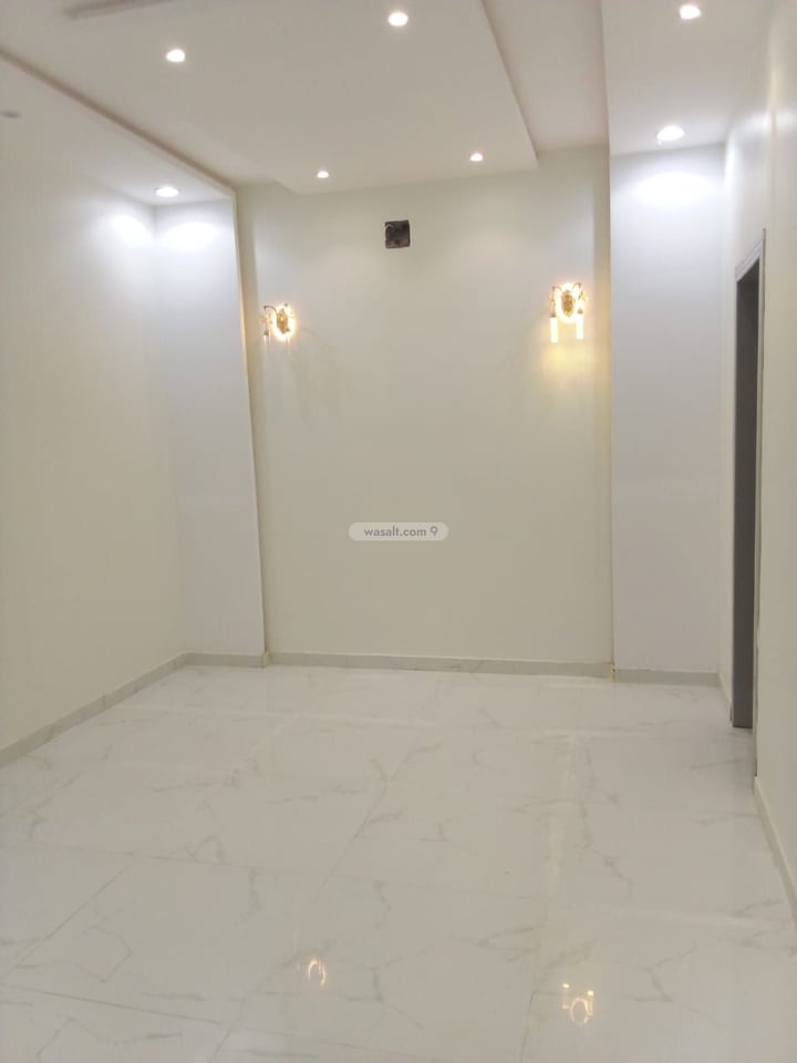 Floor 320 SQM with 7 Bedrooms West Oraija, West Riyadh, Riyadh