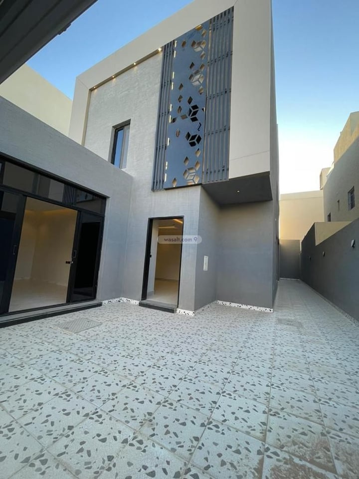 فيلا 300 متر مربع واجهة شمالية ب 4 غرف الرمال، شرق الرياض، الرياض