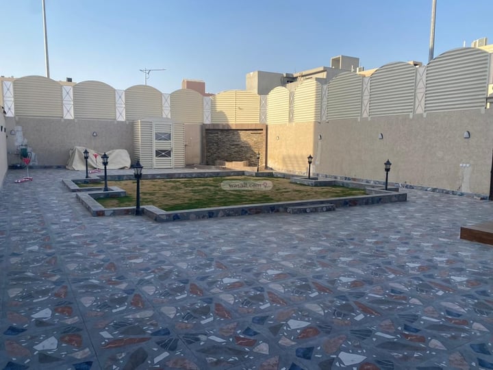 أرض 429 متر مربع شمالية شرقية على شارع 15م النرجس، شمال الرياض، الرياض