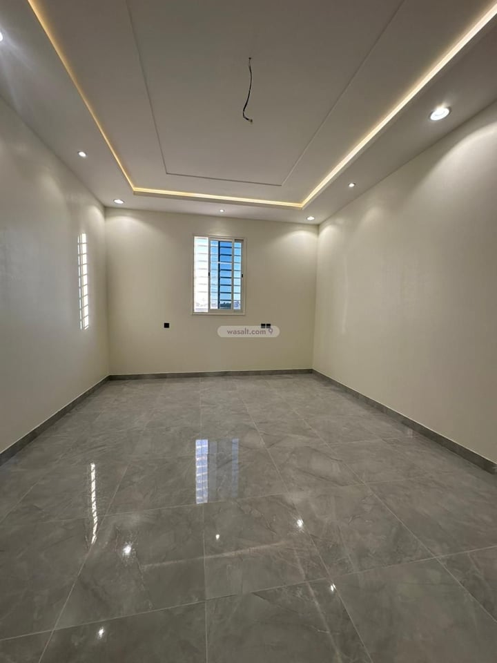 شقة 306.53 متر مربع ب 8 غرف الجامعيين، خميس مشيط