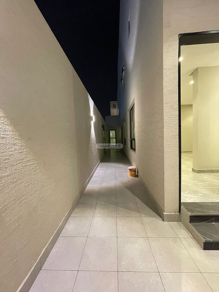 Floor 167.49 SQM with 6 Bedrooms Shubra, West Riyadh, Riyadh
