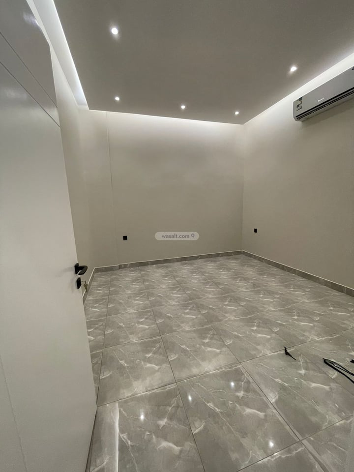 Floor 167.49 SQM with 6 Bedrooms Shubra, West Riyadh, Riyadh