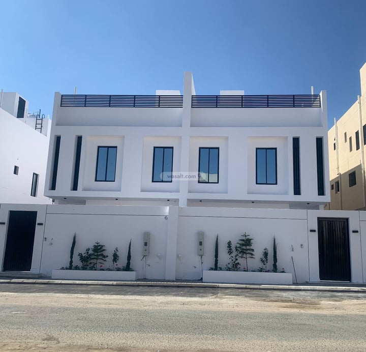 Villa 356 SQM Facing North on 25m Width Street Akhbab, At Taif