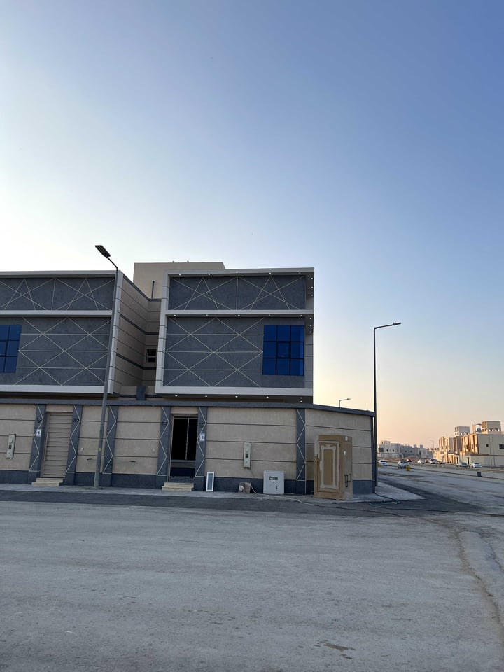 فيلا 275 متر مربع شمالية شرقية على شارع 25م الشفا، جنوب الرياض، الرياض