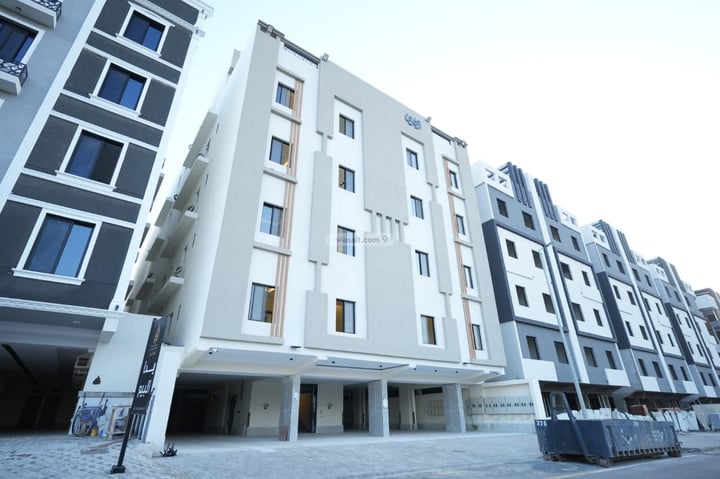 Apartment 124 SQM with 4 Bedrooms Al Hamadaniyah, East Jeddah, Jeddah