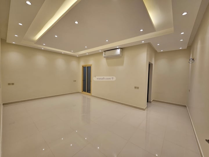Apartment 450 SQM with 4 Bedrooms Al Qairawan, North Riyadh, Riyadh