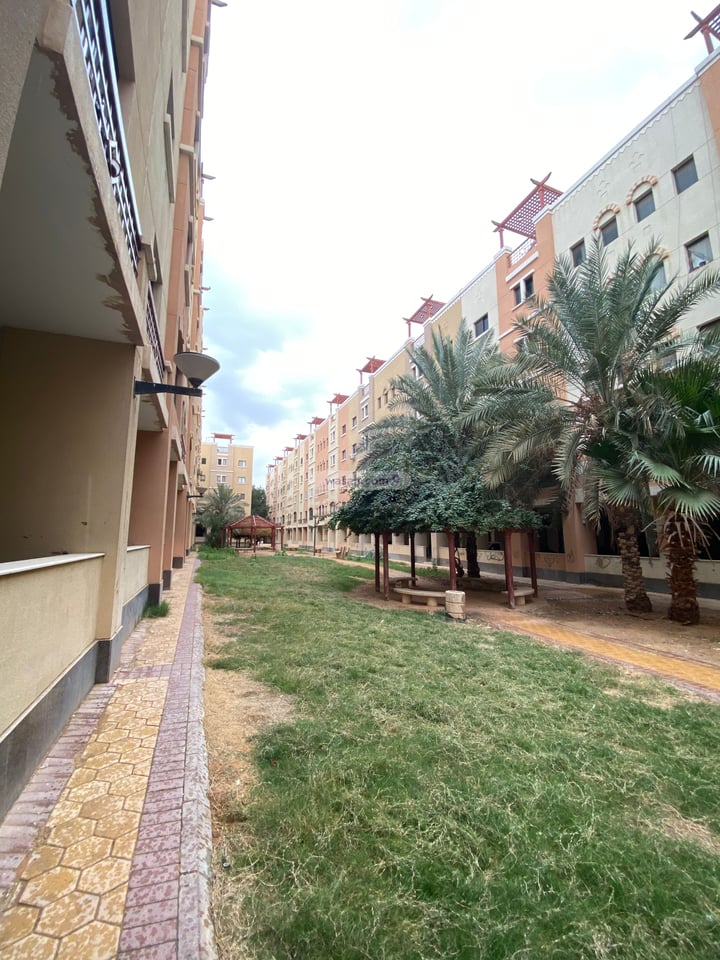 Apartment 156.3 SQM with 5 Bedrooms Al Duraihemiyah, West Riyadh, Riyadh