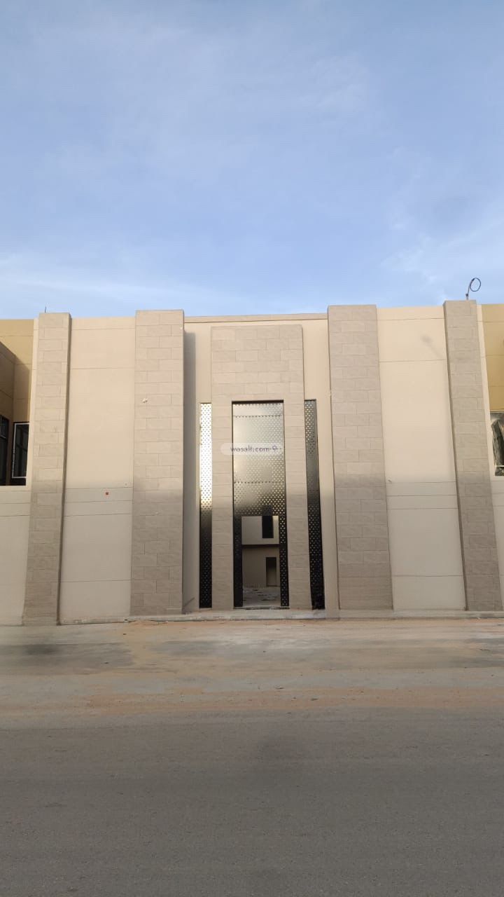 فيلا 188 متر مربع غربية على شارع 30م القادسية، شرق الرياض، الرياض