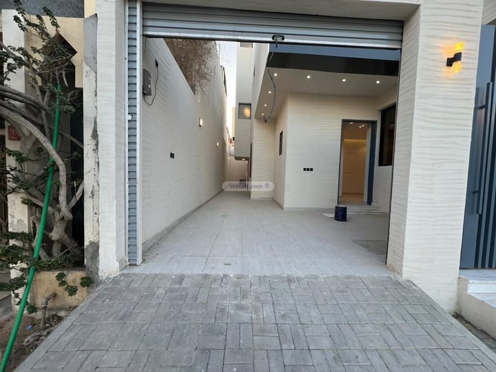 Villa 200 SQM Facing North East on 15m Width Street West Oraija, West Riyadh, Riyadh
