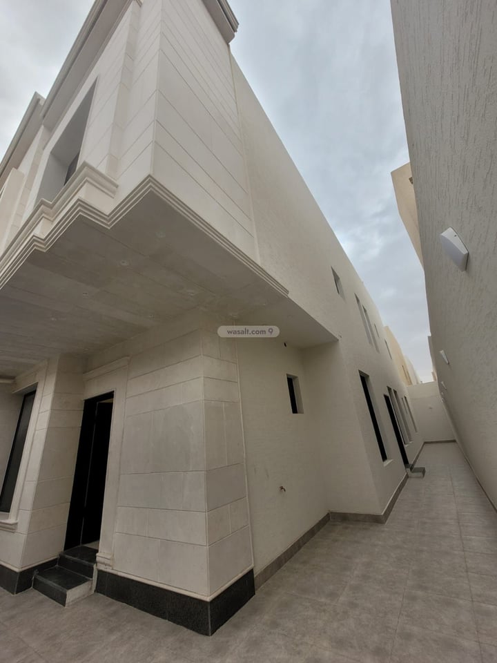 دور 312.9 متر مربع ب 3 غرف العزيزية، جنوب الرياض، الرياض