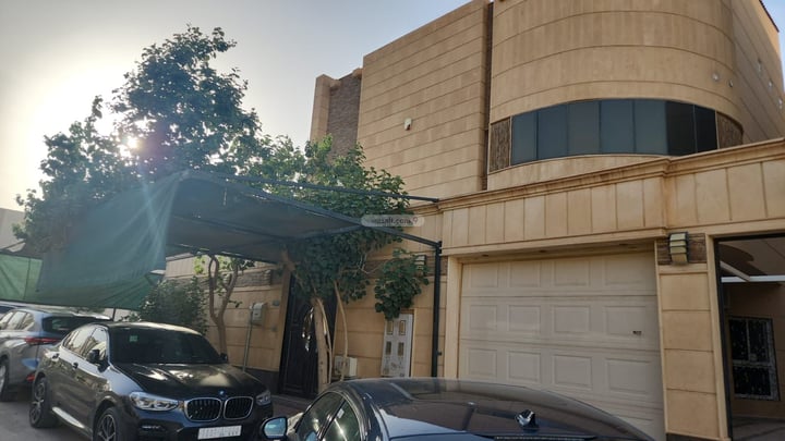 Villa 450 SQM Facing West on 15m Width Street Dhahrat Laban, West Riyadh, Riyadh