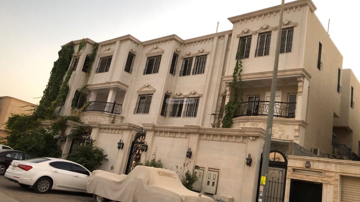 Villa 633.22 SQM Facing South East on 20m Width Street Al Nahdah, East Riyadh, Riyadh
