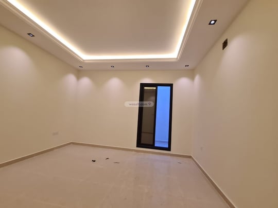 Floor 300 SQM with 4 Bedrooms Okaz, South Riyadh, Riyadh