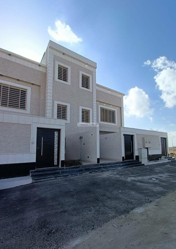 Apartment 152 SQM with 5 Bedrooms Shubat Al Shaykh, Khamis Mushayt