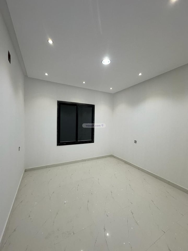 Floor 219.59 SQM with 6 Bedrooms As Salam, Unayzah