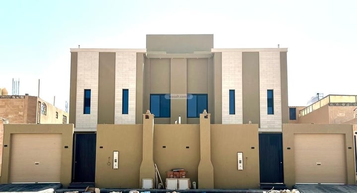 فيلا 300 متر مربع جنوبية على شارع 15م طويق، غرب الرياض، الرياض
