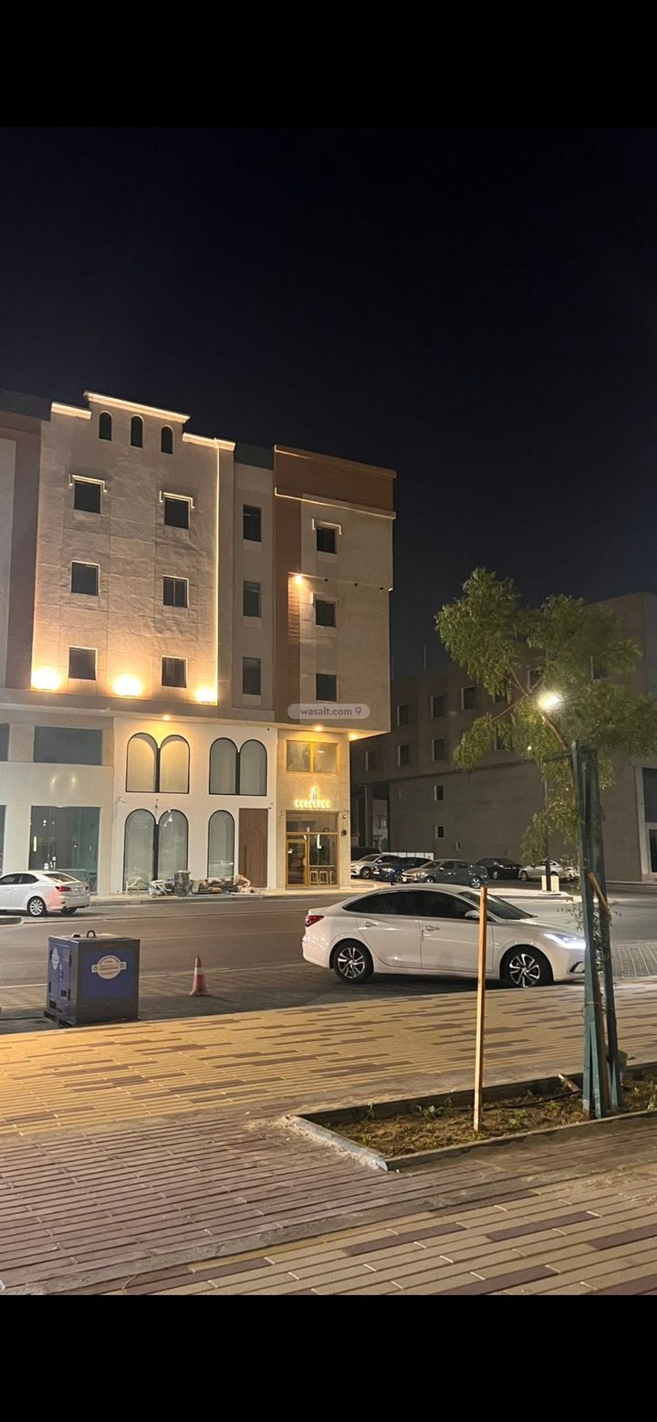 Building 817.15 SQM Facing West An Nuzhah, Dammam