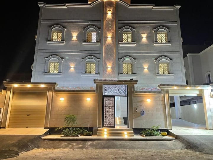 Building 600 SQM with 4 Floors Facing North Ar Rahmanyah, East Jeddah, Jeddah