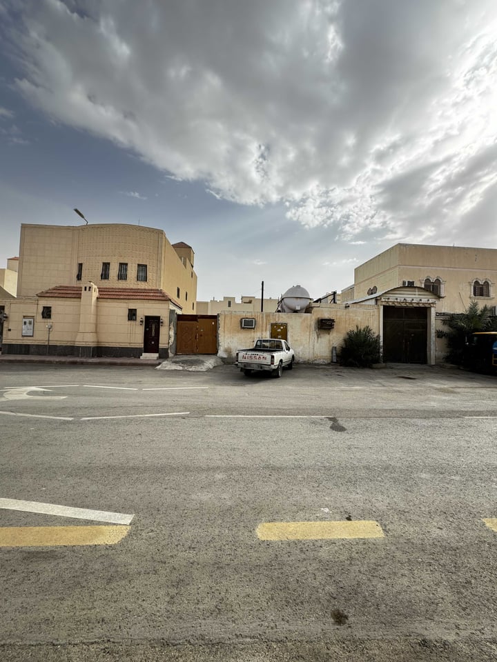 أرض 405 متر مربع شمالية شرقية على شارع 20م بدر، جنوب الرياض، الرياض