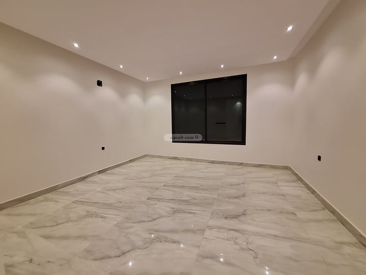 Floor 193 SQM with 5 Bedrooms Al Rimal, East Riyadh, Riyadh