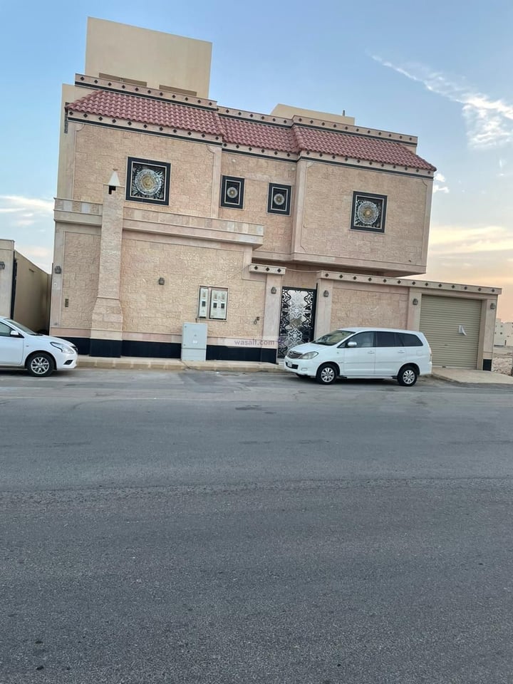 Villa 450 SQM Facing North on 25m Width Street Al Mahdiyah, West Riyadh, Riyadh