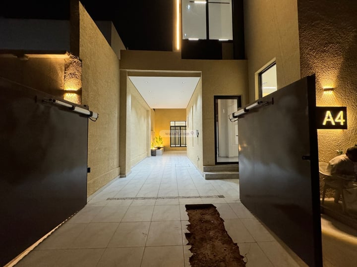 Villa 200 SQM Facing North on 20m Width Street Al Munisiyah, East Riyadh, Riyadh